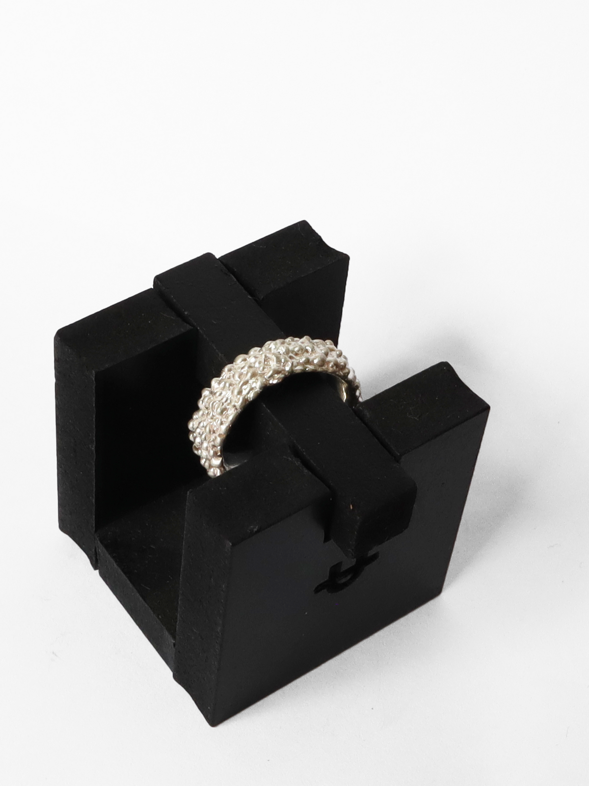 Anillo bolitas delgado