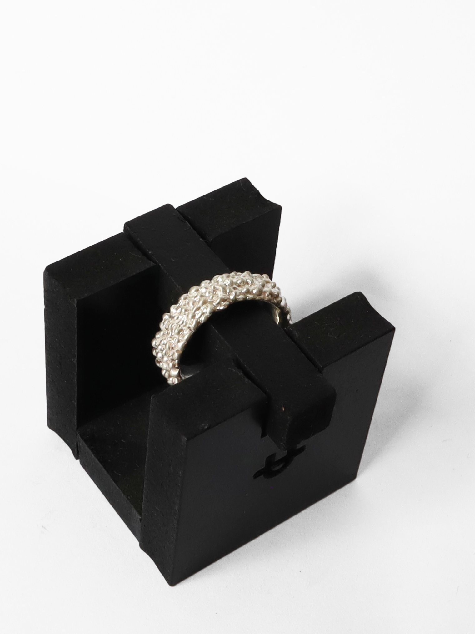 Anillo bolitas delgado