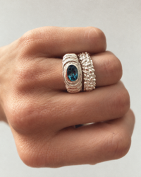 Anillo bolitas delgado