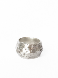 Anillo textura abombado